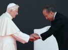 La interesada visita de Ratzinger