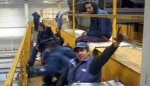MENSAJE DESDE EL PUENTE GRÚA de Roberto Amador, Trabajador despedido de Gestamp