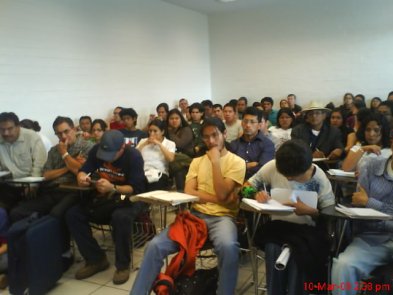 Trabajadores y estudiantes participaron de la cátedra marxista