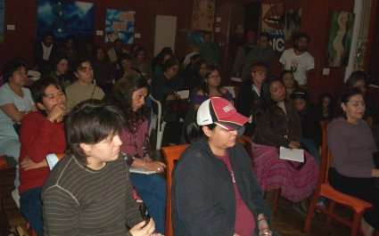 Charla de Andrea D'Atri en Casa de Ondas